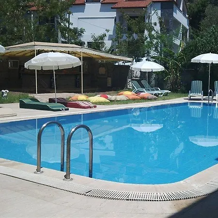 Zeus Turunc Otel 3*
